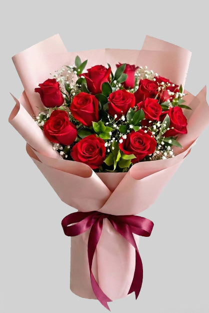 Fresh Blooms Flowers-Deluxe Dozen Red Roses Bouquet