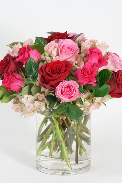 Fresh Blooms Flowers-Romantic Roses Vase