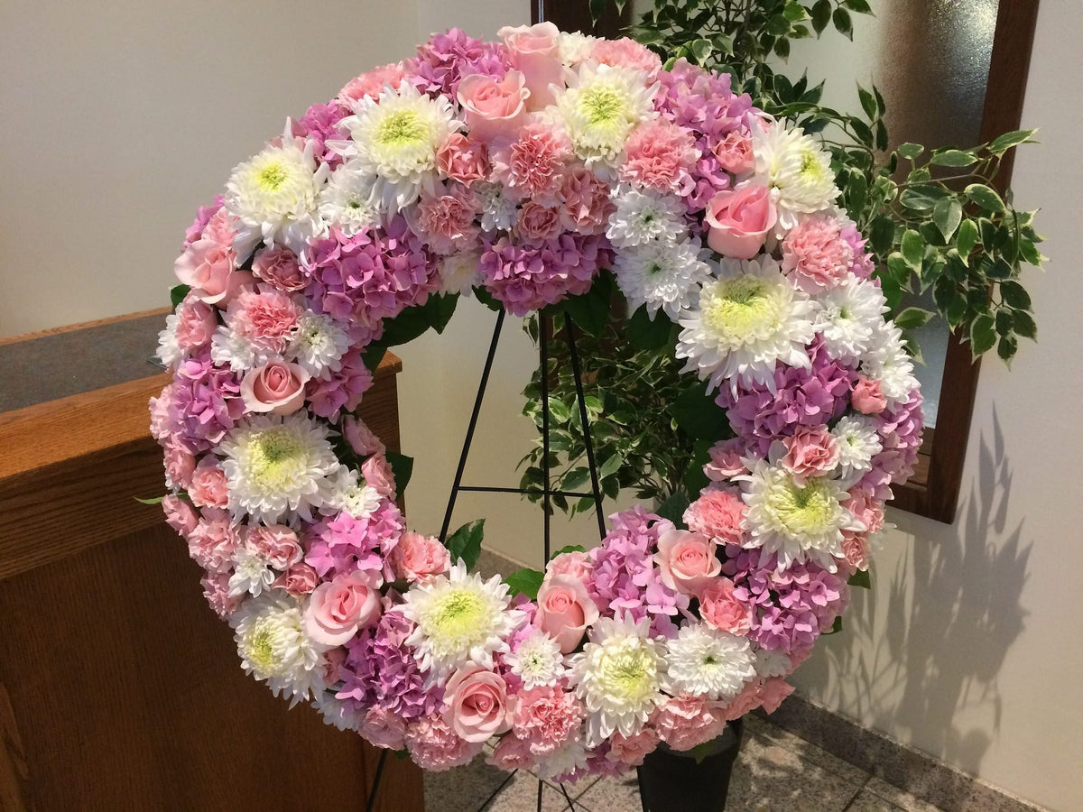 Fresh Blooms Flowers-Designer Choice Funeral Wreath