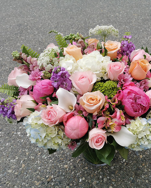 Fresh Blooms Flowers-Mother's Day Signature Designer Arrangement