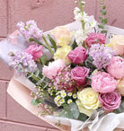 Fresh Blooms Flowers-Presentation