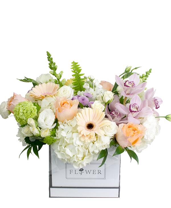 Fresh Blooms Flowers-Luxury Flower Box