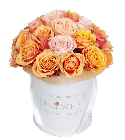 Fresh Blooms Flowers-Luxury Roses Box