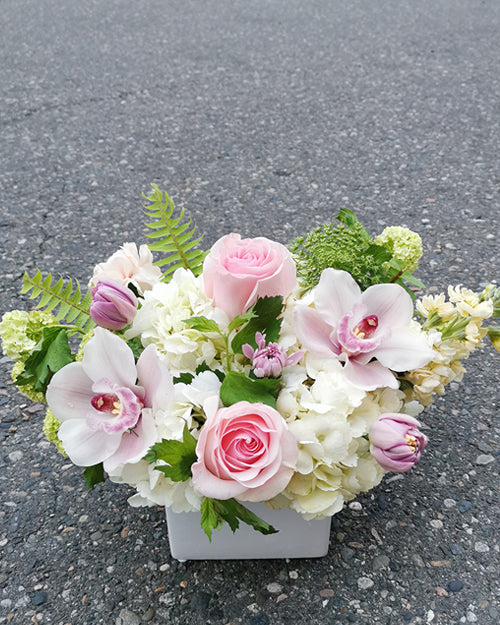 Fresh Blooms Flowers-Mother's Day Signature - Pastel