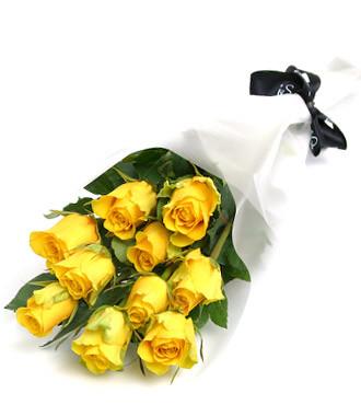 Fresh Blooms Flowers-Yellow Roses Special
